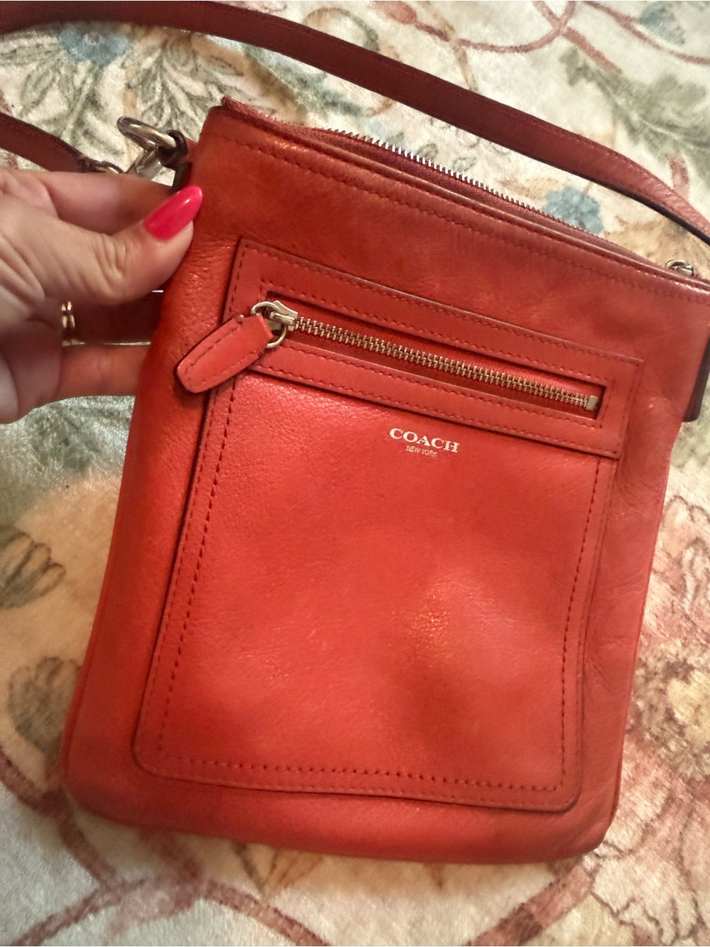 Coach Red Leather Crossbody Bag with Front Zip Pocket - Picture 3 of 11